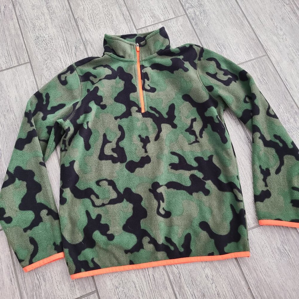 Tek Gear boys green camo print fleece 3/4" zip sweater size M 10/12
